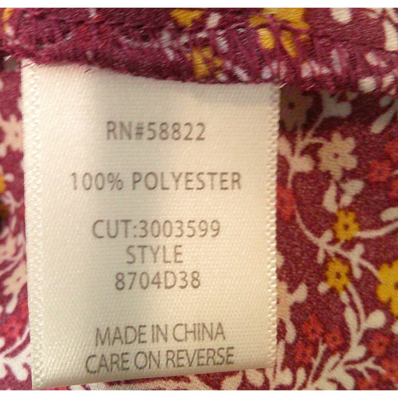 Max Studio Women's Large Sleeveless Burgandy top Cinched Waist, Ruffled V-neck - Picture 3 of 4